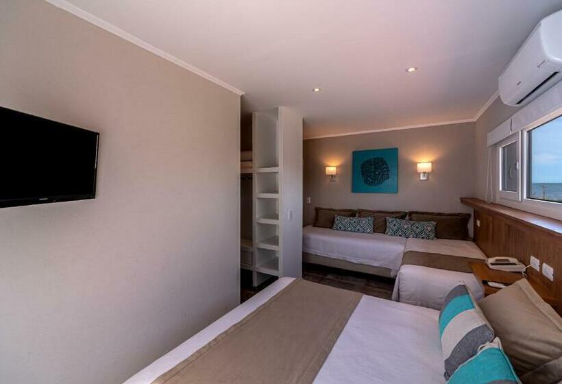 スタンダード4人部屋, Romina Art