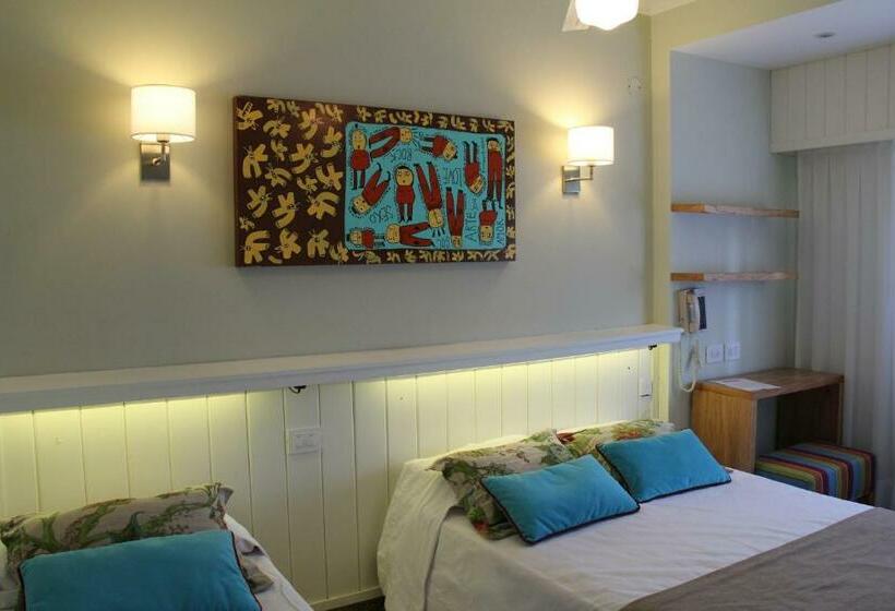 スタンダードトリプルルーム, Romina Art