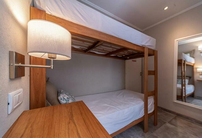 スタンダード4人部屋, Romina Art