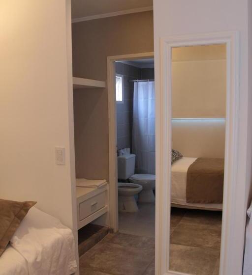 スタンダード5人部屋, Romina Art