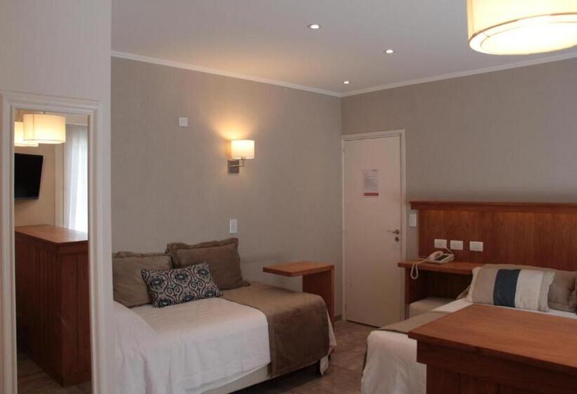 スタンダード5人部屋, Romina Art