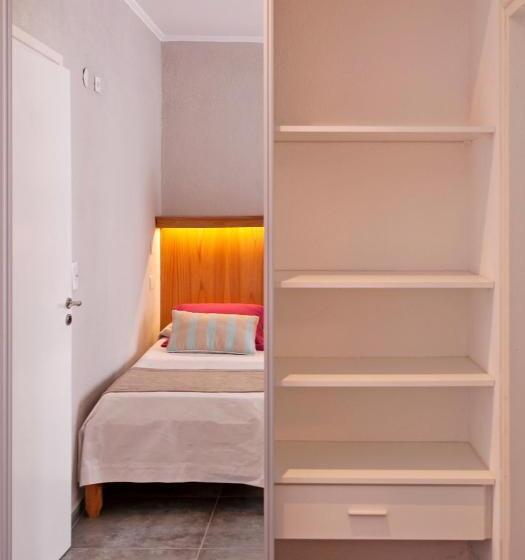 オーシャンビューのスーペリアトリプルルーム, Romina Art