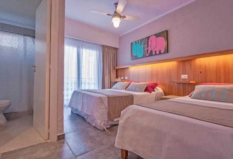 オーシャンビューのスーペリアトリプルルーム, Romina Art