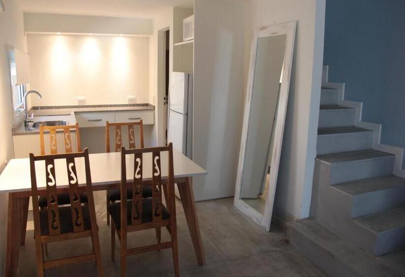 ドゥプレックスルーム, Romina Art