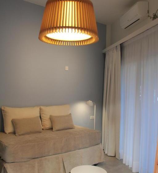 ドゥプレックスルーム, Romina Art