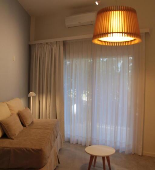 ドゥプレックスルーム, Romina Art