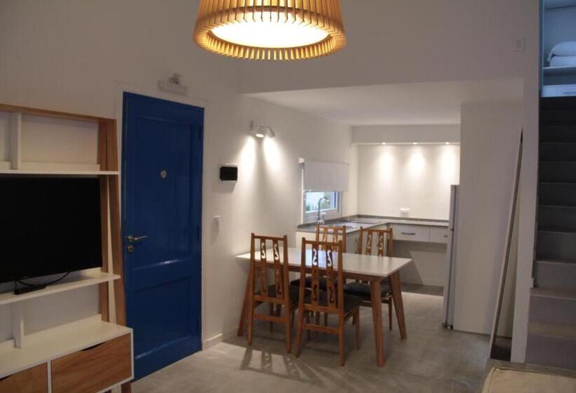 ドゥプレックスルーム, Romina Art