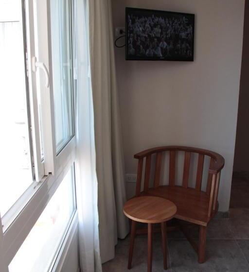 スタンダードルーム, Romina Art