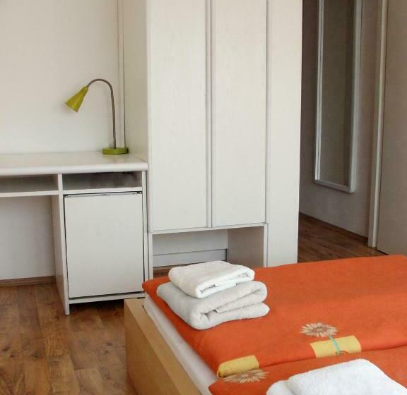 اتاق استاندارد, Saloon