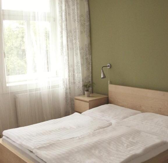 اتاق استاندارد, Saloon