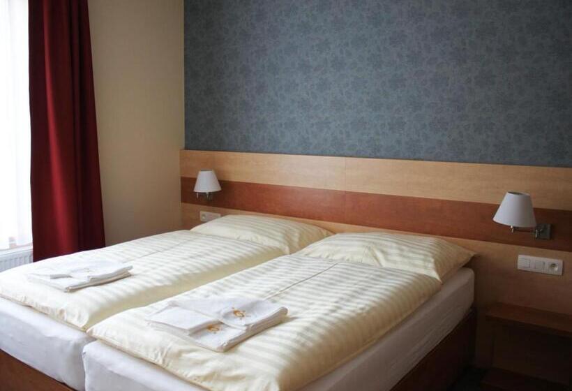 バルコニー付スイート, Toč