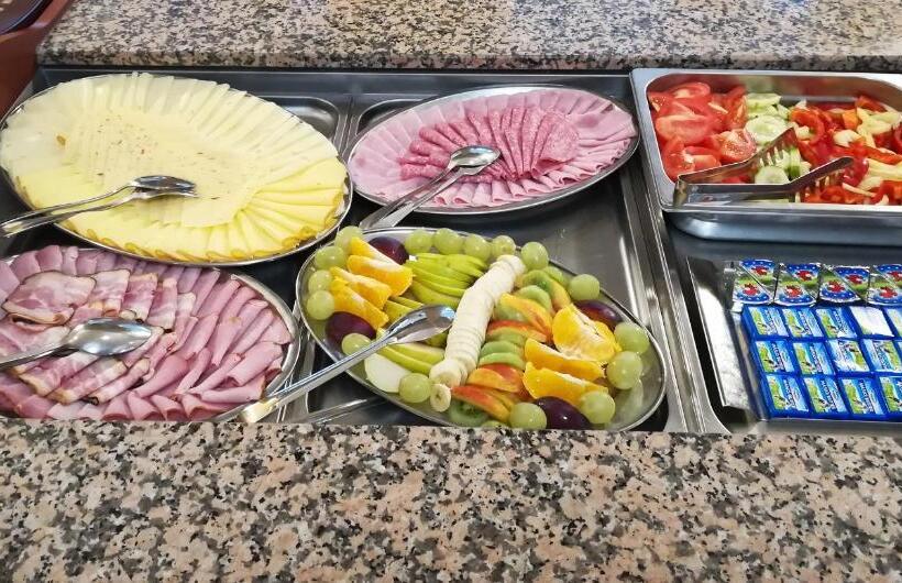 バルコニー付スイート, Toč