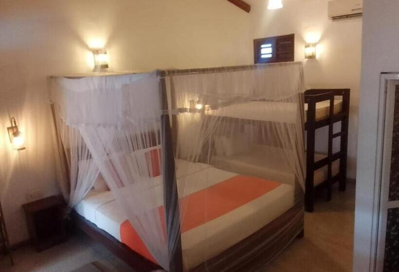 Családi Szoba, Weligama Ocean Breeze