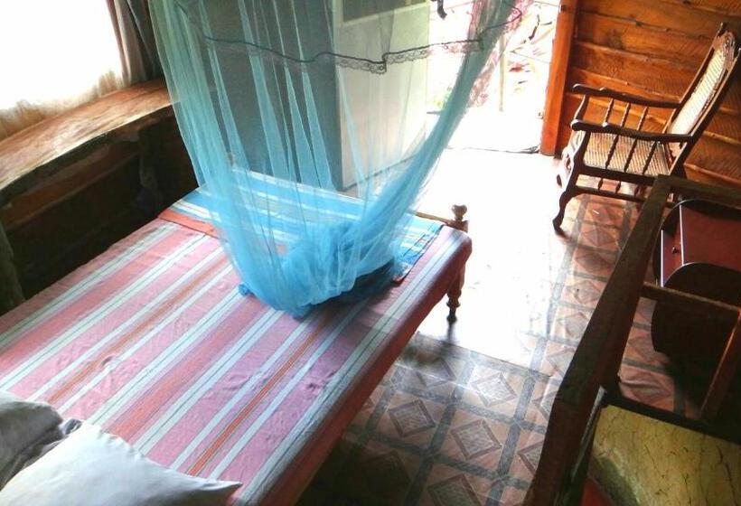 חדר אקונומי, Deniyaya National Backpackers Hostel