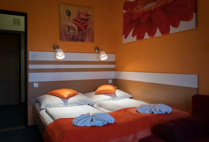 家庭间, Relax Hotel Bára Benecko