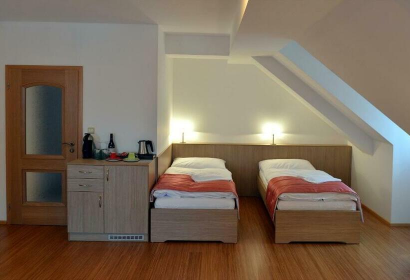 Четырехместный Номер Стандарт, Resort Johanka