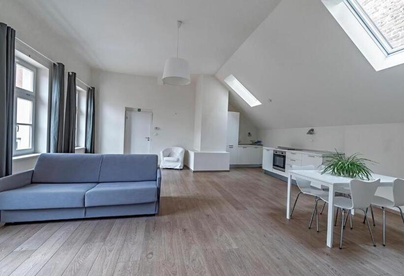 דירת משפחה, Tgm Hotel Residence