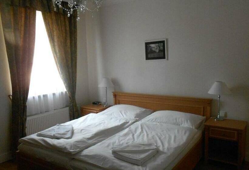 スタンダードルーム, Zamecky Hotel Lednice