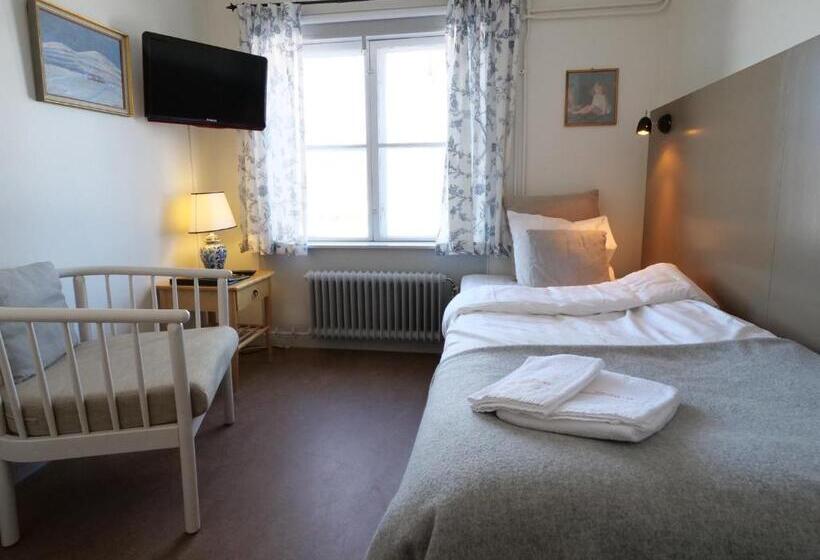 浴室共有シングルベーシックルーム, Gripsholms Bnb