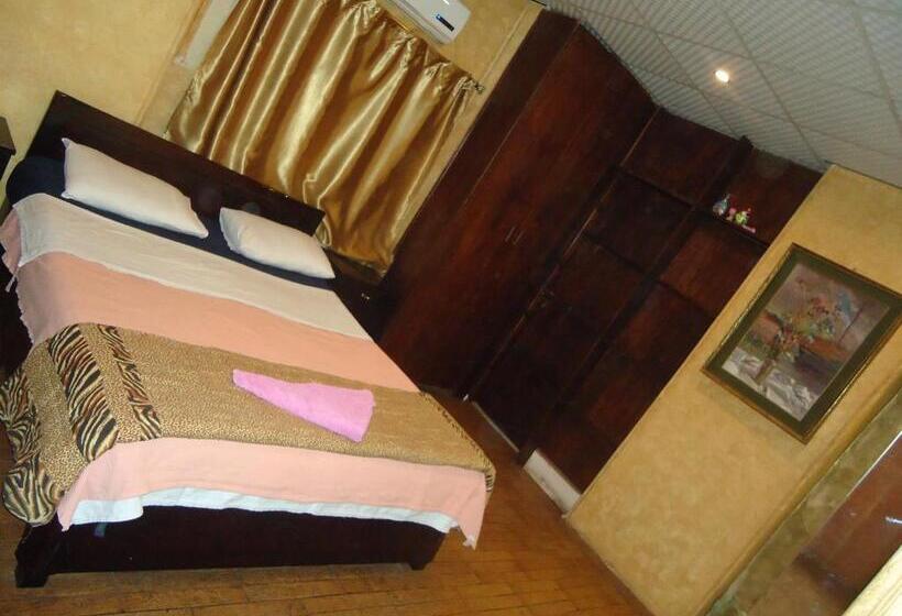 اتاق استاندارد, Freedom Hostel