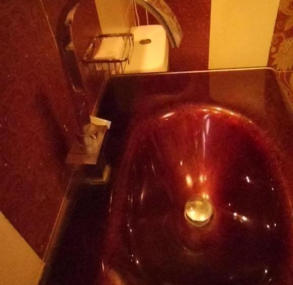 اتاق استاندارد چهار تخته, Freedom Hostel