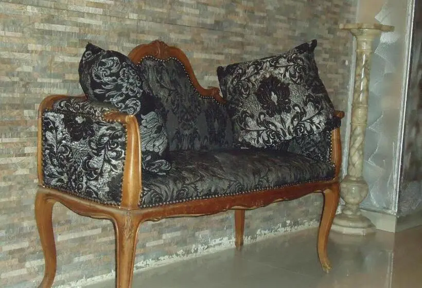 تختخواب در اتاق مشترک, Freedom Hostel