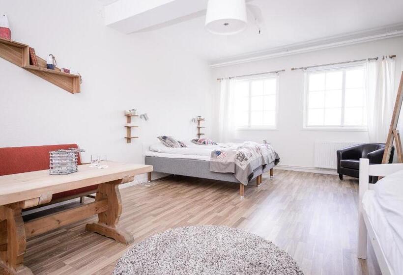 חדר סטנדרטי לארבעה עם חדר אמבטיה משותף, Grebys Hotell & Restaurang