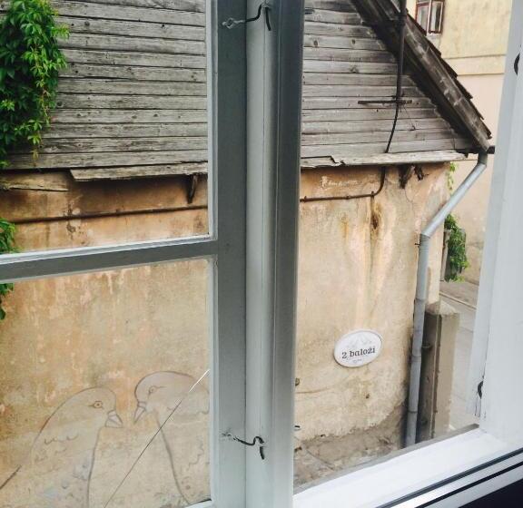 اتاق عادی, 2 Baloži