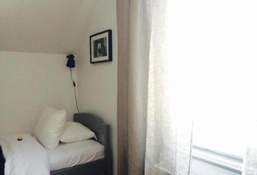 اتاق عادی, 2 Baloži