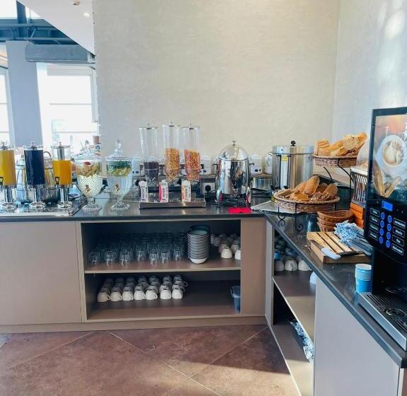 اتاق استاندارد یک نفره, Darin