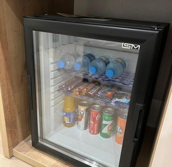 اتاق استاندارد یک نفره, Darin