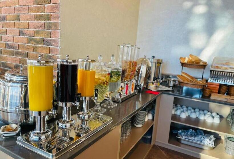 اتاق استاندارد, Darin