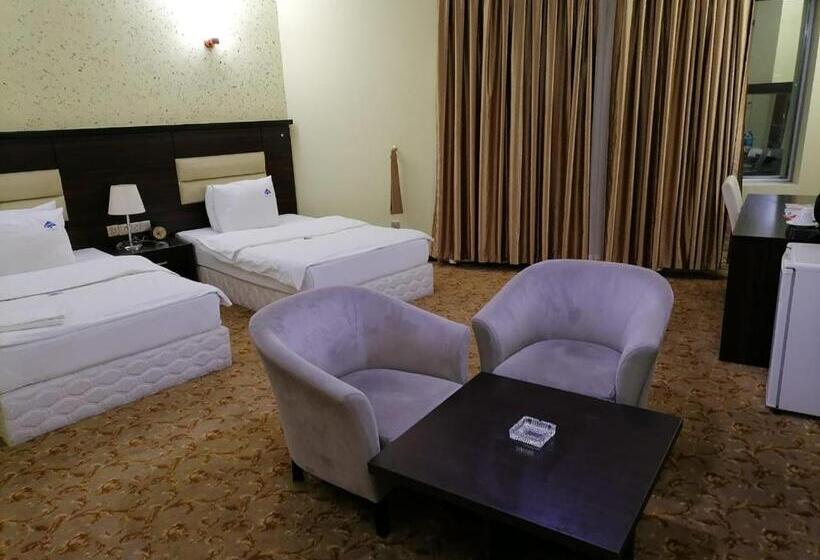 اتاق استاندارد سه نفره, Darin