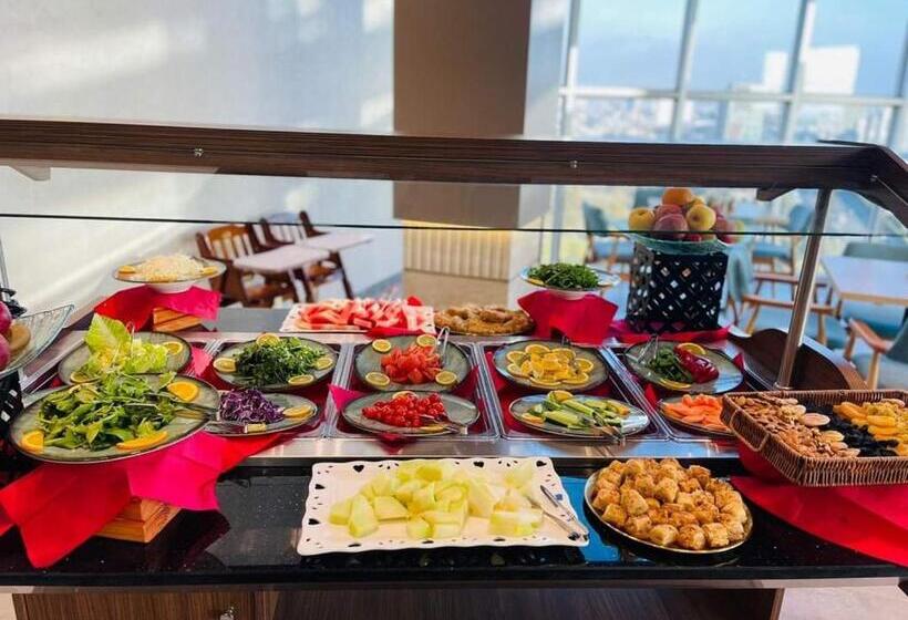 اتاق استاندارد سه نفره, Darin