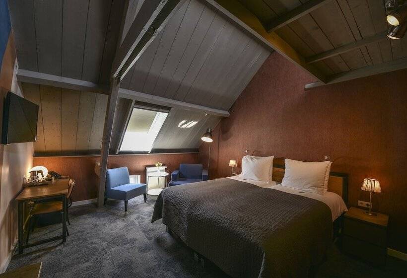 חדר סופריור, De Gravin