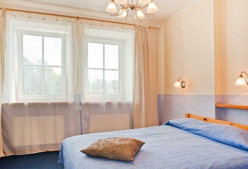 اتاق استاندارد, Demians