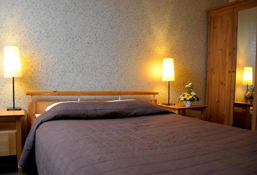 اتاق استاندارد, Demians