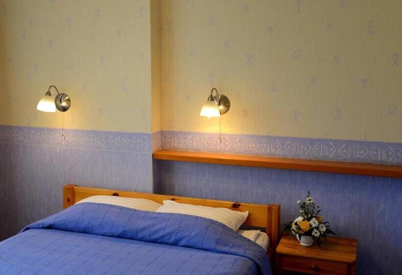 اتاق استاندارد, Demians