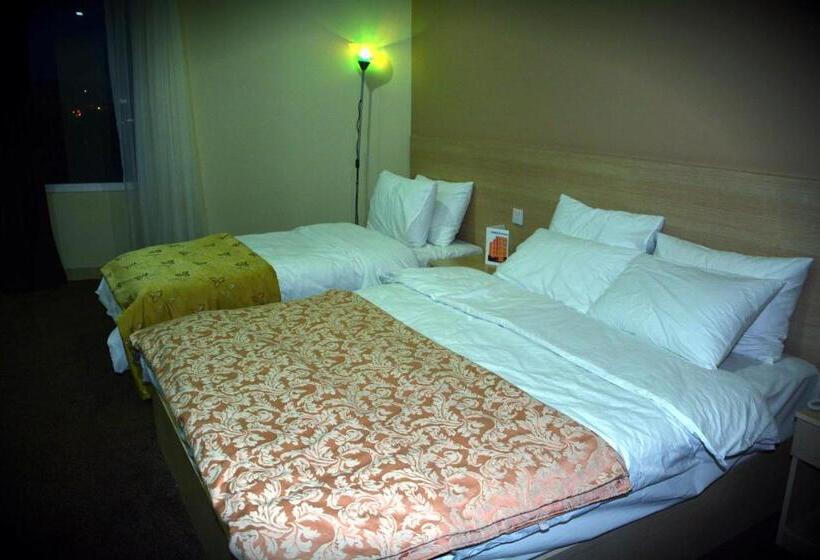 اتاق استاندارد سه نفره, Fareeq