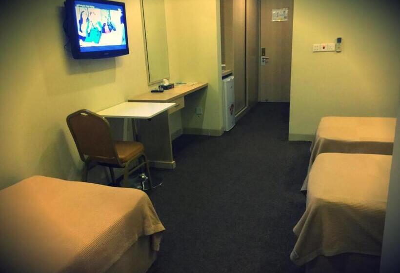 اتاق استاندارد سه نفره, Fareeq