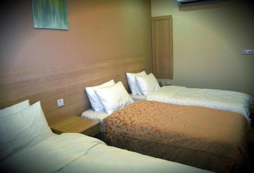 اتاق استاندارد سه نفره, Fareeq