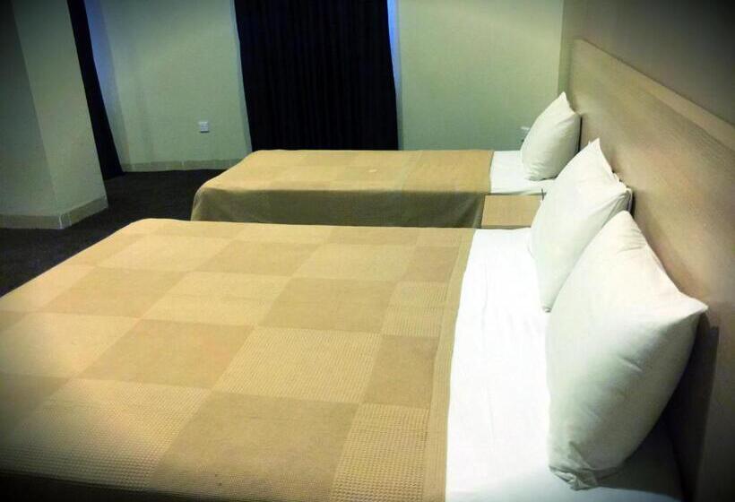 اتاق استاندارد سه نفره, Fareeq