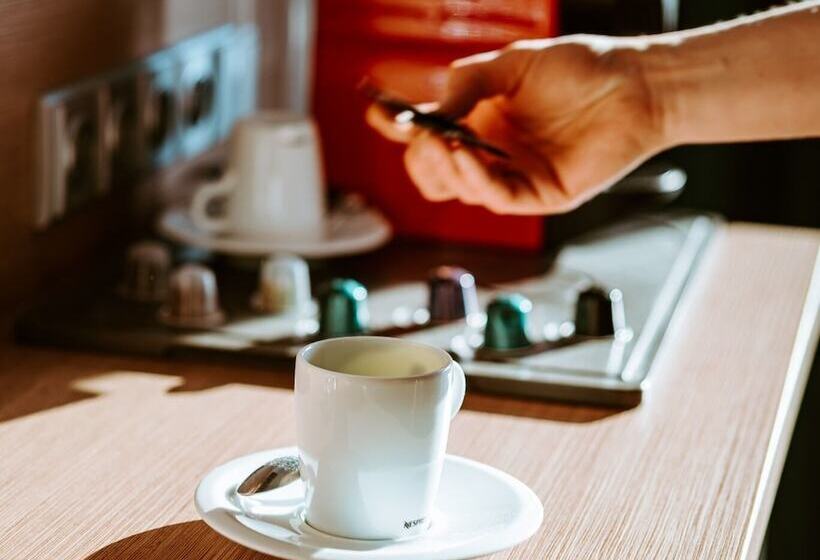 اتاق استاندارد, Galatea