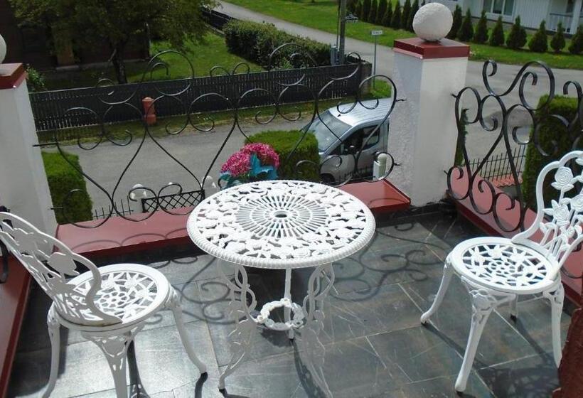 سوئیت با بالکن, Getliin