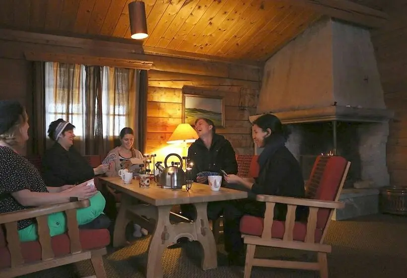 Talo 4 Makuuhuonetta, Hornsjø Høyfjellshotell