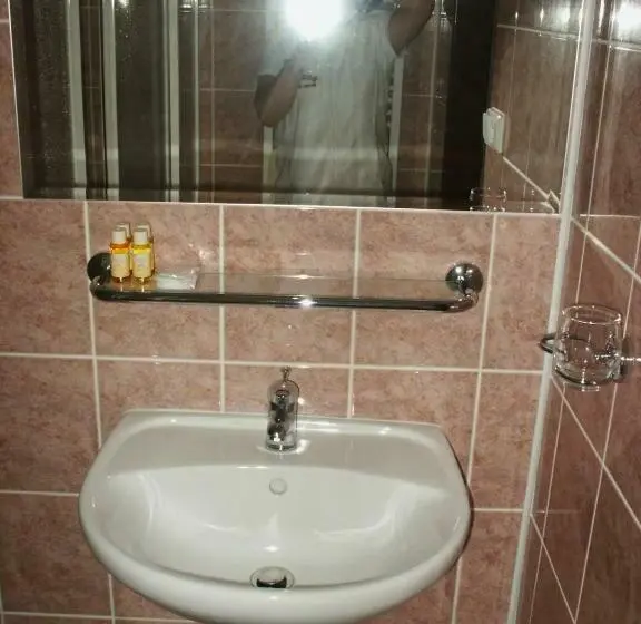 Standard Kolmen Hengen Huone, Krakonoš