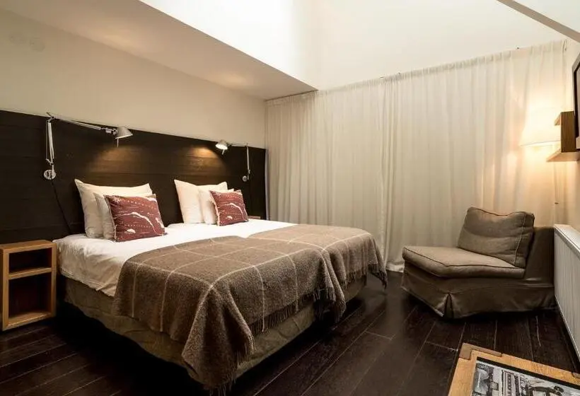 Economy-huone, L Granen