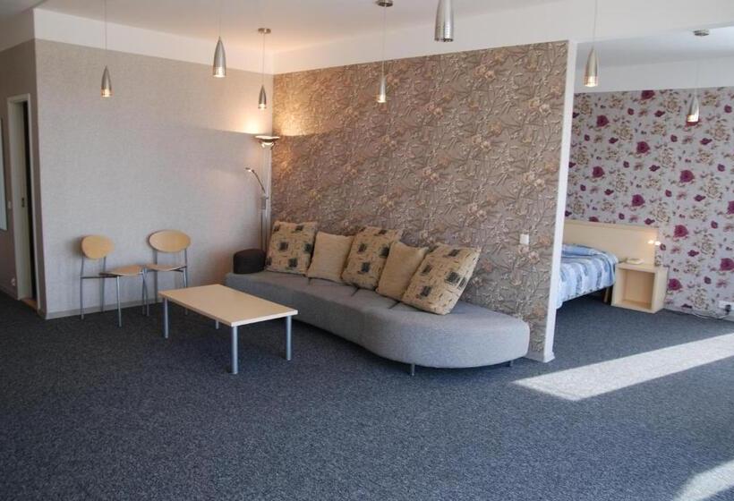 سوییت, L Tamula