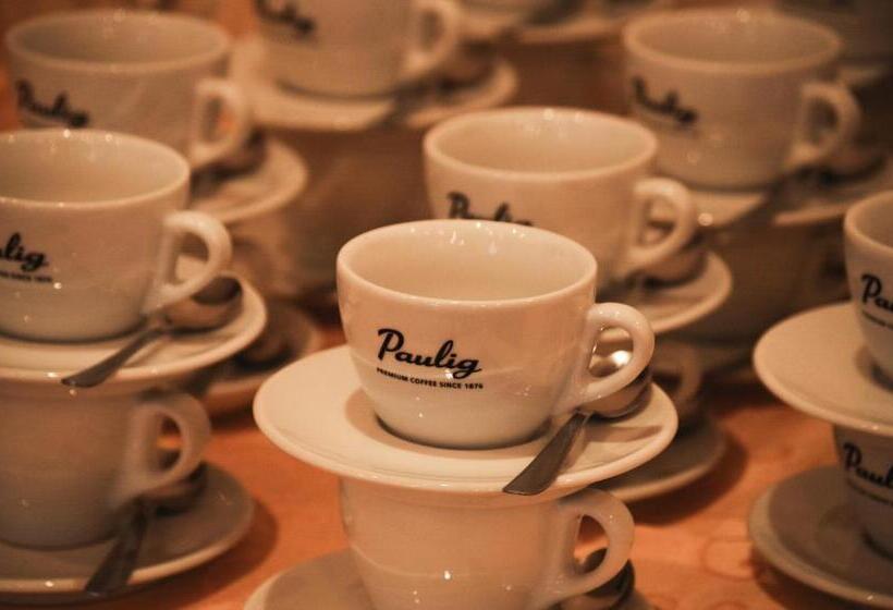 اتاق استاندارد سه نفره, L Tamula