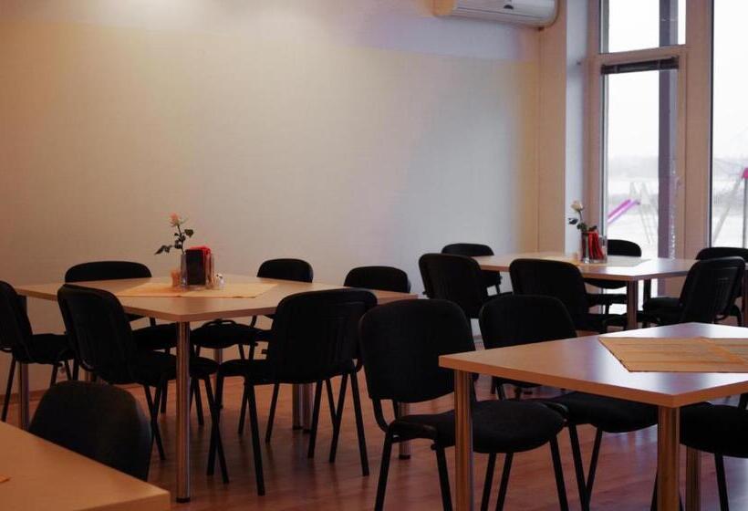 اتاق استاندارد سه نفره, L Tamula